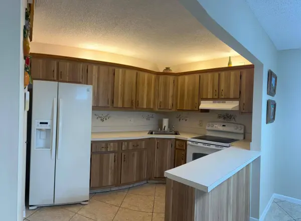 117 LAKE PINE CIR #A-1, Greenacres, FL 33463