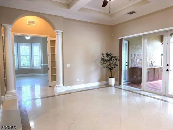 491 16th AVE NW, Naples, FL 34120