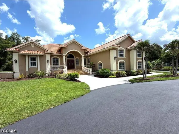 491 16th AVE NW, Naples, FL 34120