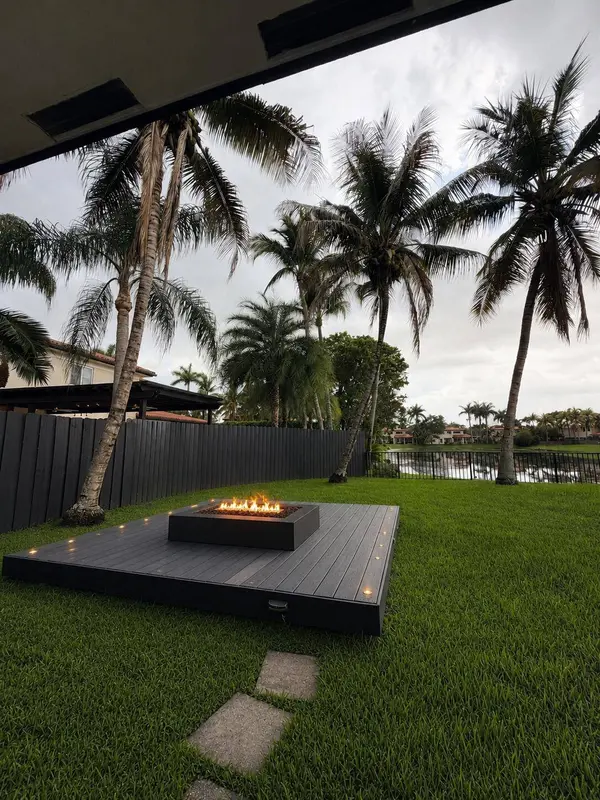 7952 NW 161ST TER, Miami Lakes, FL 33016