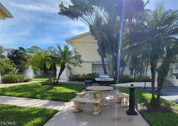 4611 Bayshore DR #O8, Naples, FL 34112
