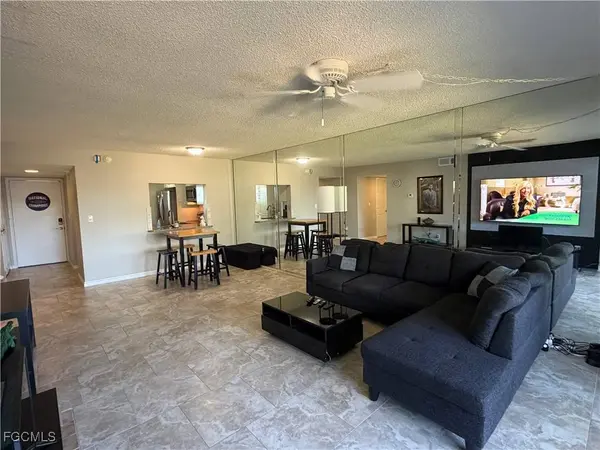 1747 Pebble Beach DR #207, Fort Myers, FL 33907