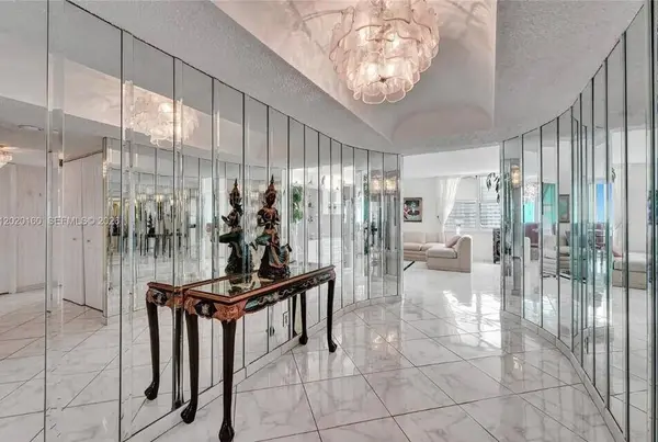 1920 S Ocean DR #16B, Hallandale, FL 33009