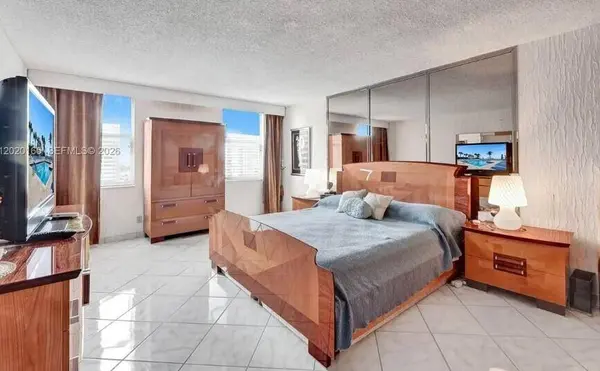 1920 S Ocean DR #16B, Hallandale, FL 33009