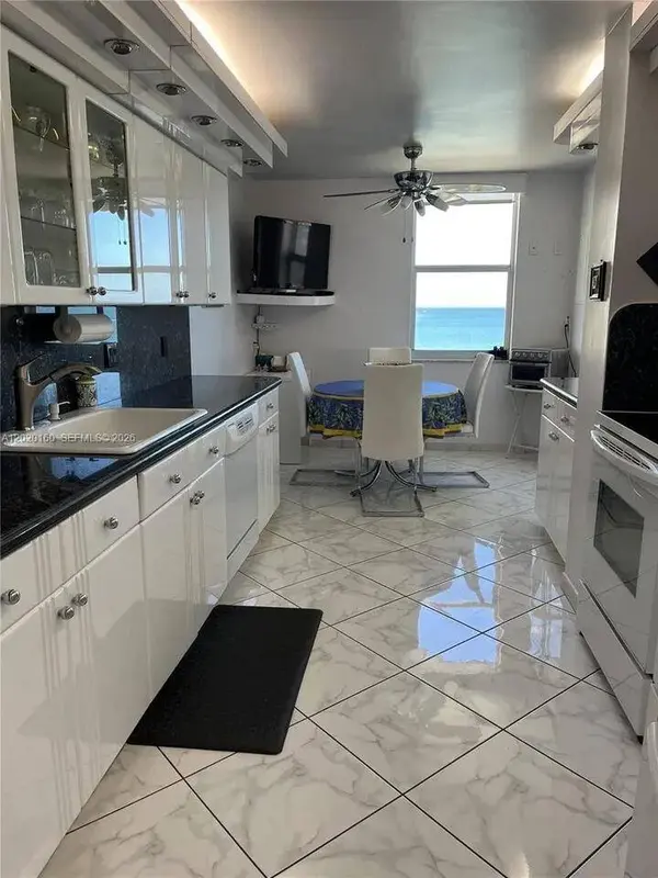 1920 S Ocean DR #16B, Hallandale, FL 33009