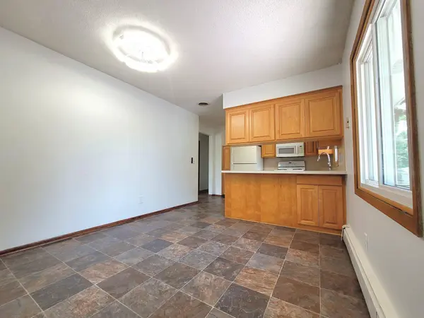 9242 Queen AVE S, Bloomington, MN 55431