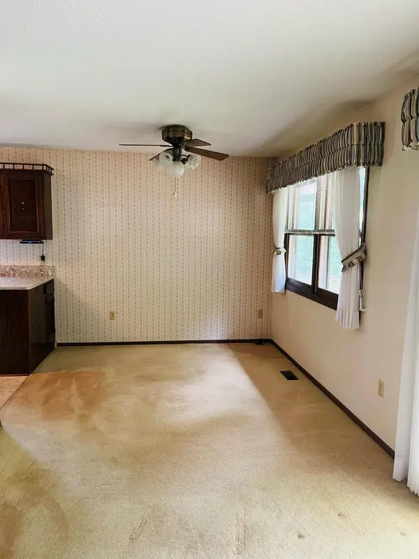 169 Mary CIR, Mankato, MN 56003