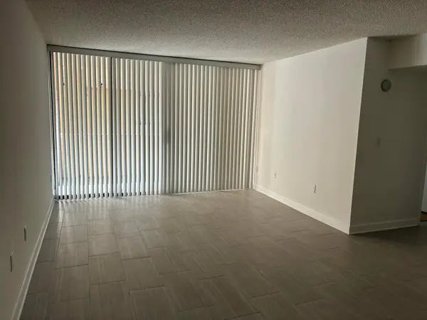 10400 SW 108th #A215, Miami, FL 33176