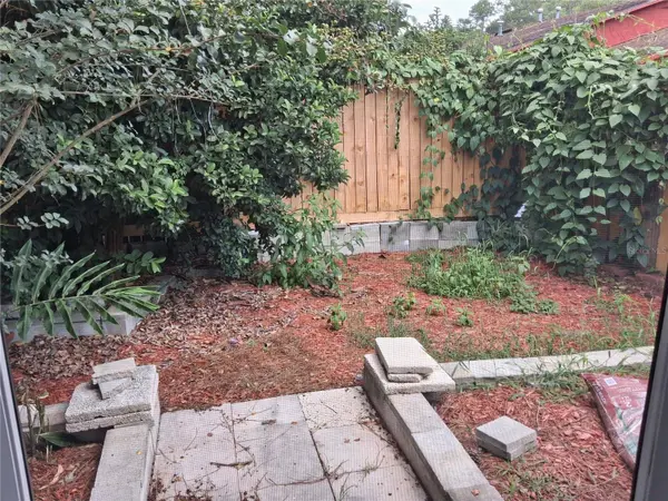 1977 SW 69TH DR, Gainesville, FL 32607