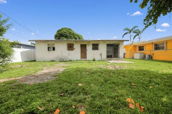 5450 FLETCHER ST, Hollywood, FL 33021