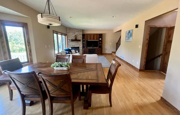 2915 Lake Vista DR NW, Rochester, MN 55901