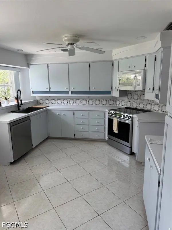 30 Maui CIR #30, Naples, FL 34112