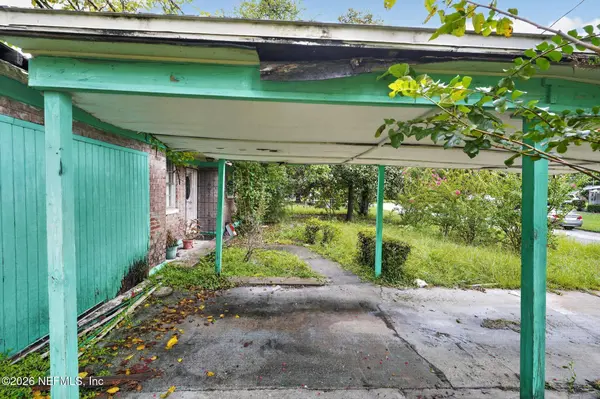 4915 CHIVALRY DR, Jacksonville, FL 32208