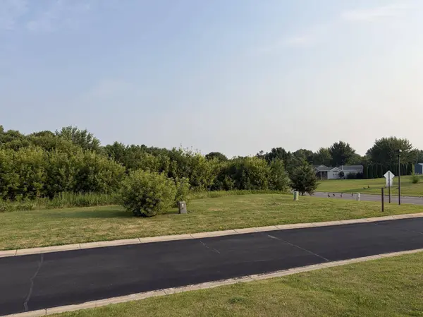 111 Highland CIR, Dassel, MN 55325