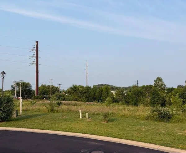 111 Highland CIR, Dassel, MN 55325
