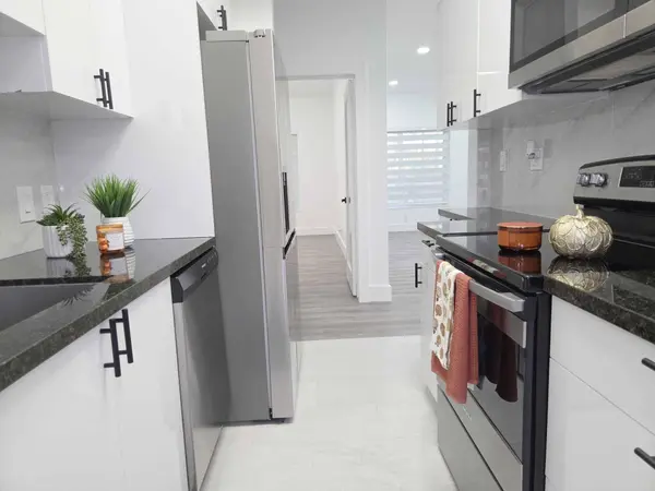 2131 Calais DR #7, Miami Beach, FL 33141