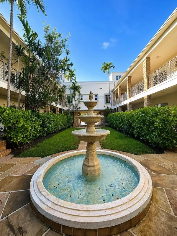 2131 Calais DR #7, Miami Beach, FL 33141