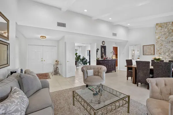 9821 SW 1ST CT, Plantation, FL 33324