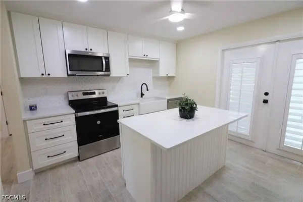 20710 Sandy LN, Estero, FL 33928