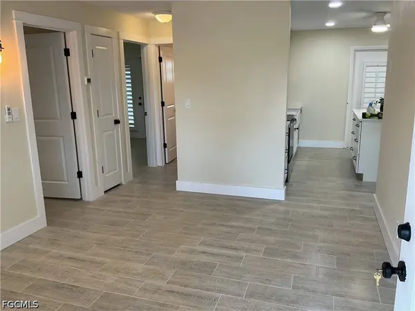 20710 Sandy LN, Estero, FL 33928