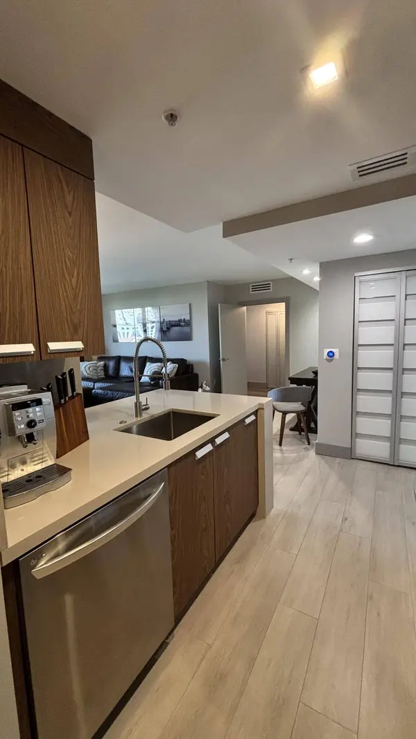 2650 SW 37th AVE #803, Miami, FL 33133
