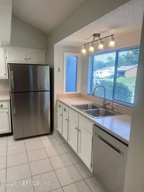 6282 ISLAND FOREST DR, Fleming Island, FL 32003