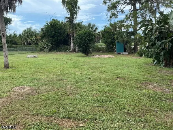 20710 Sandy LN, Estero, FL 33928