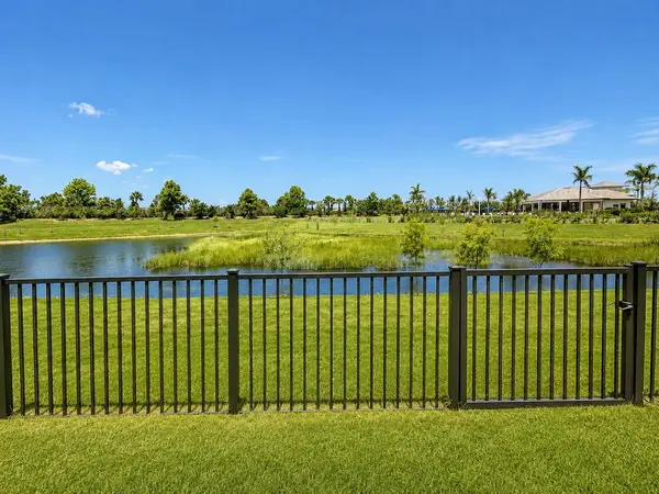 4103 SILVER MAPLE WAY, Vero Beach, FL 32967