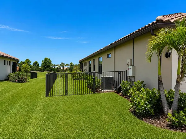 4103 SILVER MAPLE WAY, Vero Beach, FL 32967