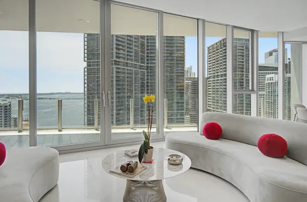 300 BISCAYNE BOULEVARD WAY #3306, Miami, FL 33131