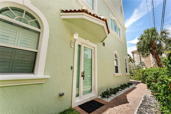 430 SUNSET DR, Pompano Beach, FL 33062