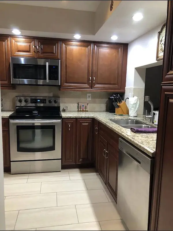612 N UNIVERSITY DR, Plantation, FL 33324