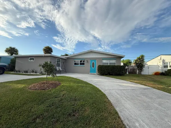 4400 APPLECREST DR, Palm Beach Gardens, FL 33410