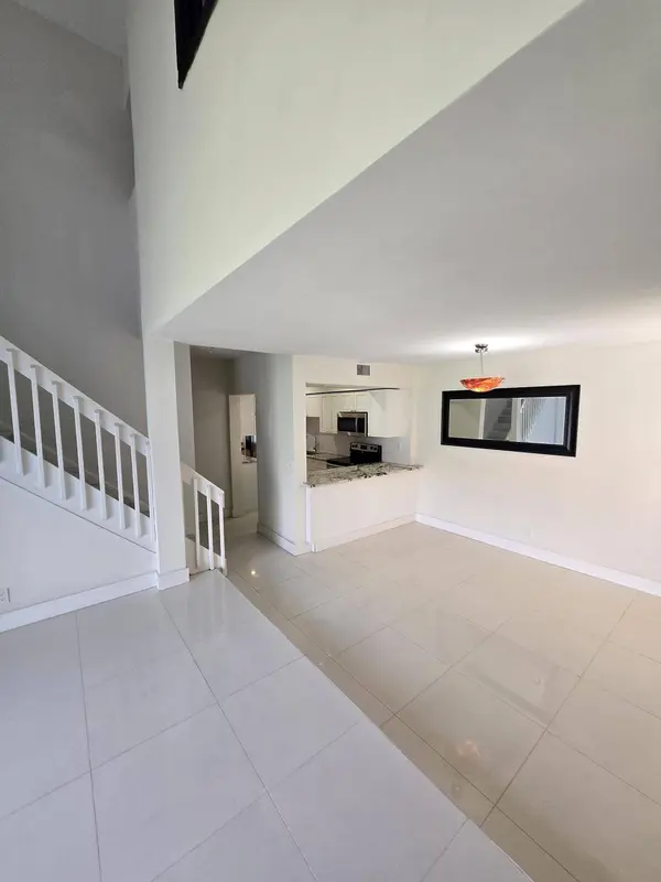 4083 CORAL SPRINGS DR #3, Coral Springs, FL 33065