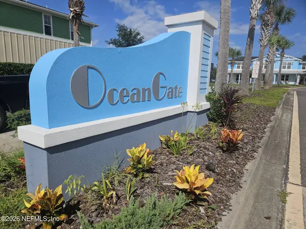 193 OCEANGATE DR, Atlantic Beach, FL 32233