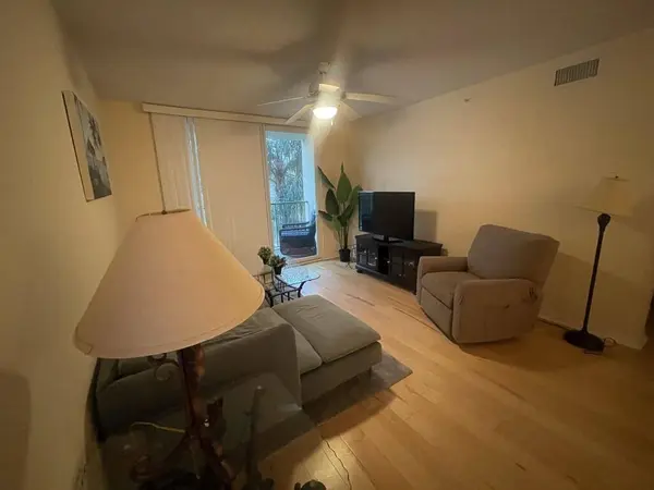 712 VILLA CIR, Boynton Beach, FL 33435
