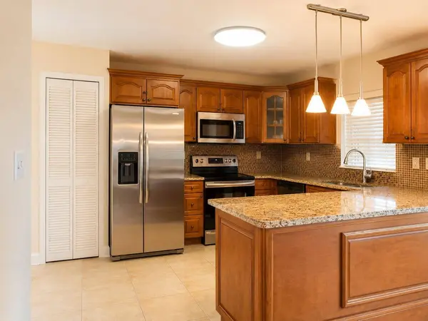 863 NW 122ND AVE, Miami, FL 33182