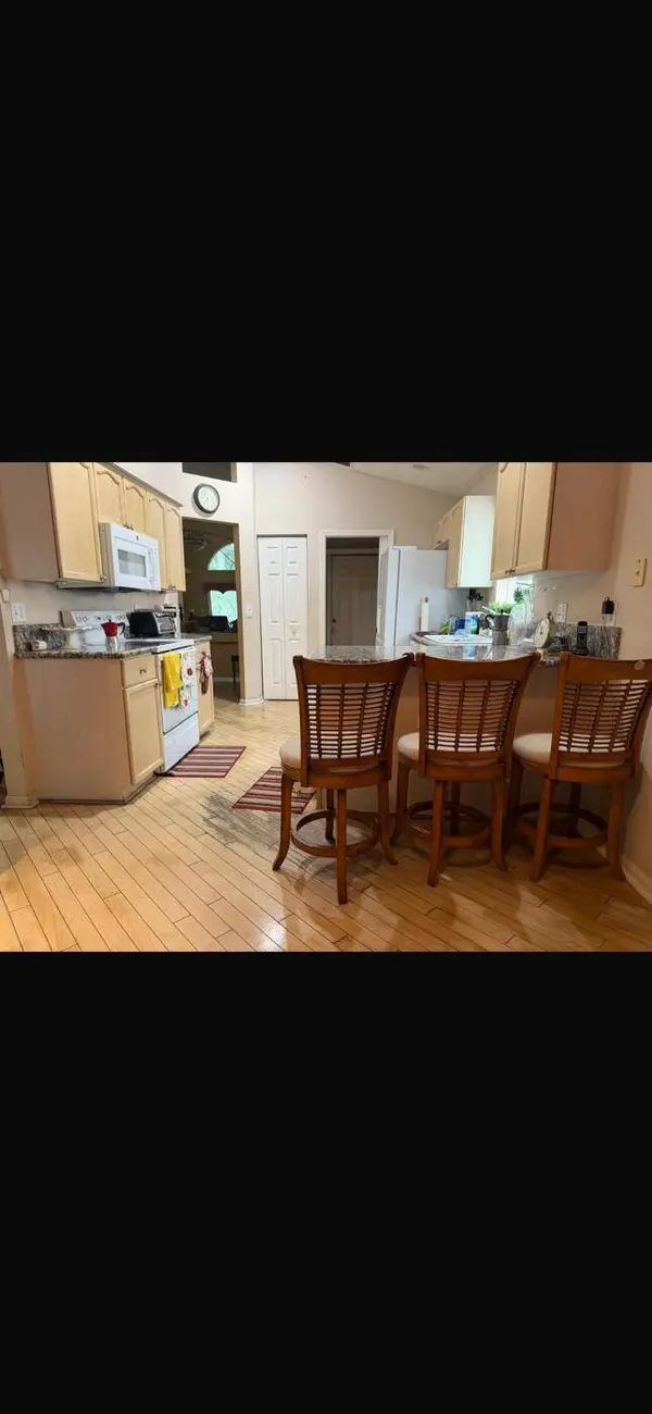 1951 OAK BERRY CIR, Wellington, FL 33414