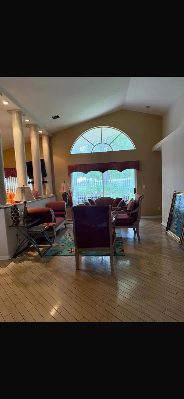 1951 OAK BERRY CIR, Wellington, FL 33414