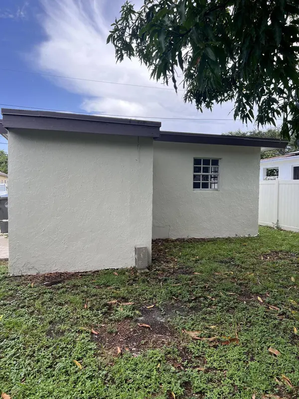 5012 SW 22ND ST, West Park, FL 33023