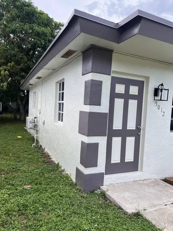 5012 SW 22ND ST, West Park, FL 33023