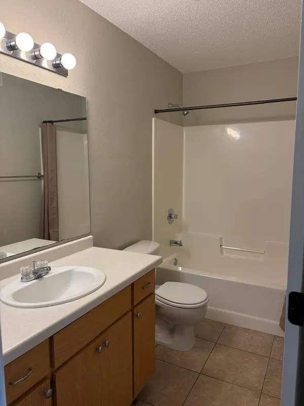 264 1st ST SE #8, Avon, MN 56310
