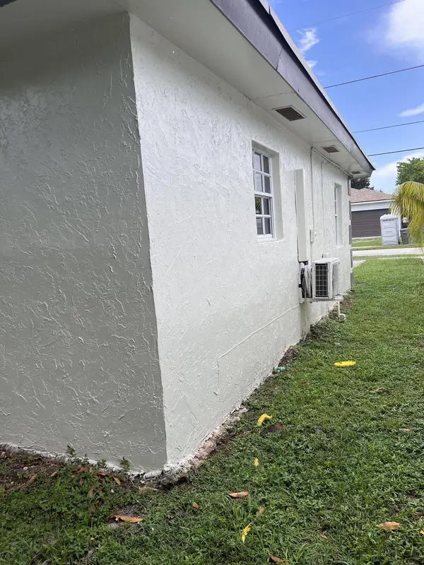 5012 SW 22ND ST, West Park, FL 33023