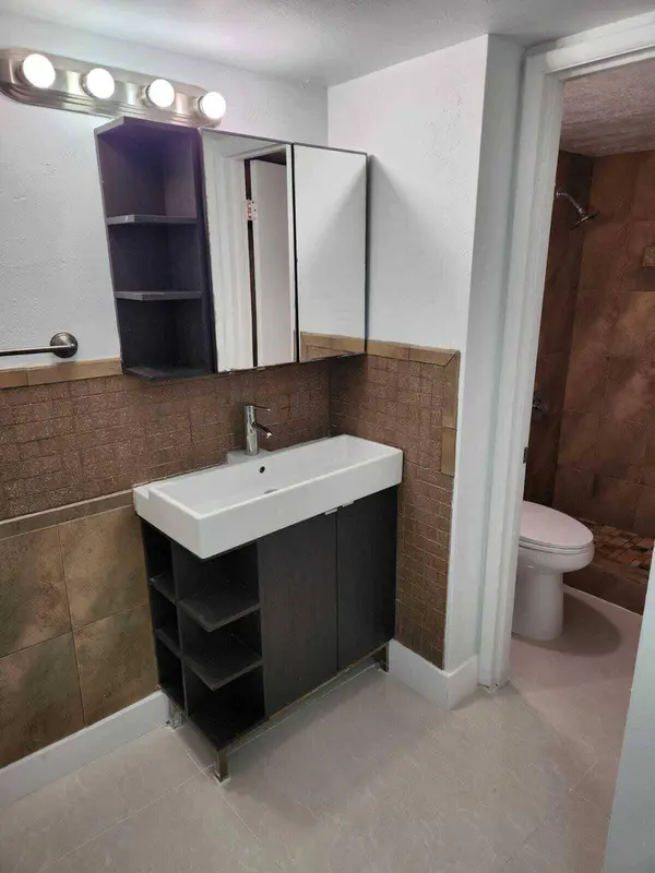 8801 W Flagler ST #407, Miami, FL 33174