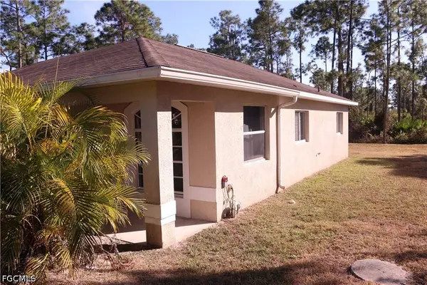 1066 Barnett ST E, Lehigh Acres, FL 33974