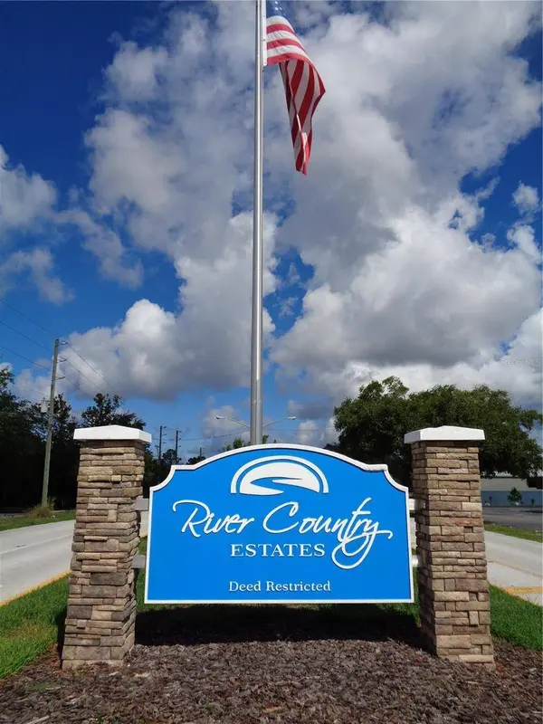 8007 CHAUCER DR, Weeki Wachee, FL 34607