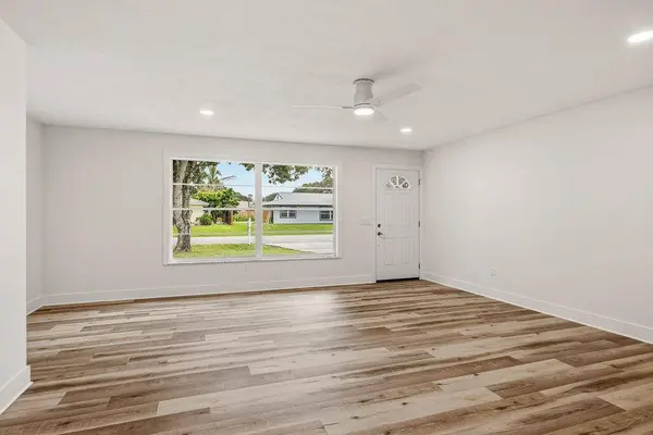 1435 30TH AVE, Vero Beach, FL 32960