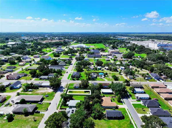 307 E ST, Lake Wales, FL 33853