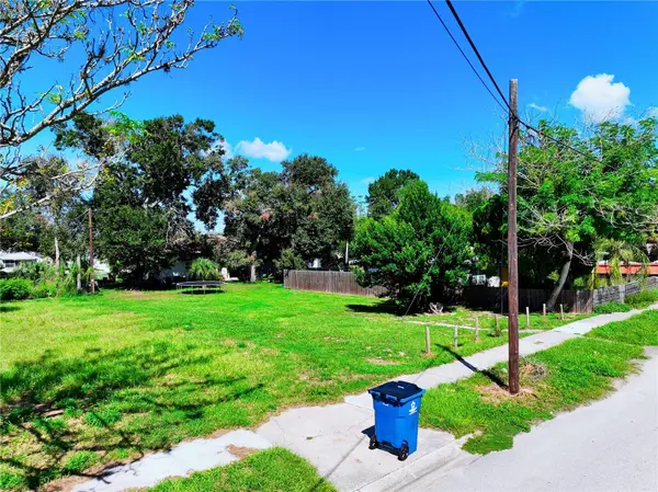 307 E ST, Lake Wales, FL 33853