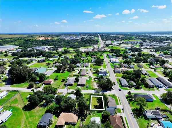 307 E ST, Lake Wales, FL 33853